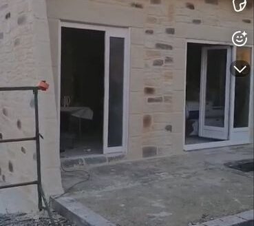 MAISON à FINIR DE RÉNOVER  avec grand garage –  opportunité à petit prix