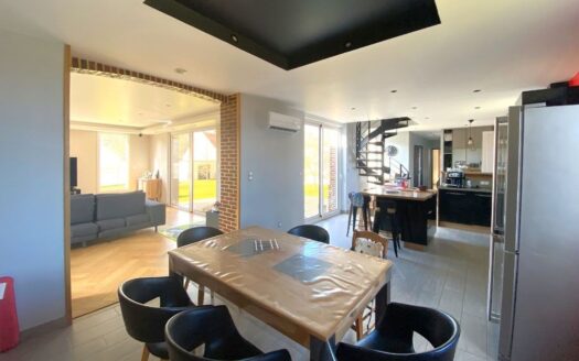 Maison entièrement rénové de 140m2