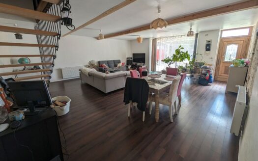 Vends geande maison en pierre charentaise