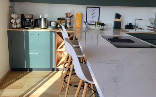 À VENDRE – Appartement T3 avec terrasse panoramique – 315 000 (30 000 garage + cave)