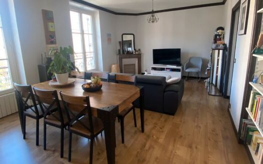 Appartement T2 avec jardin, cave et grenier à Corbeil-Essonnes – Idéal premier achat