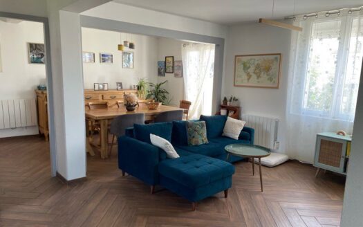 Maison avec jardin dans quartier calme