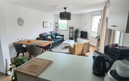 Appartement lumineux T4 + Garage + Parking – 72m2