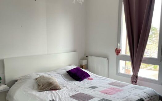 À vendre – Appartement 4 pièces (actuellement 3 pièces) – 80,25 m² – Balcon – Parking – 222000