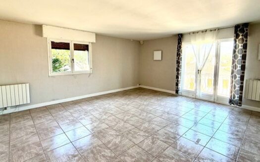 Appartement lumineux de 97 m2 – Vue sur Puy-de-Dôme – Balcon, Terrasse et Jardin
