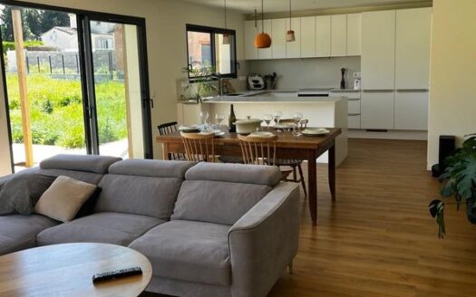 Maison 100m2 de 2024 sur un terrain de 3297m2
