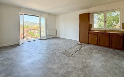 Appartement lumineux de 97 m2 – Vue sur Puy-de-Dôme – Balcon, Terrasse et Jardin