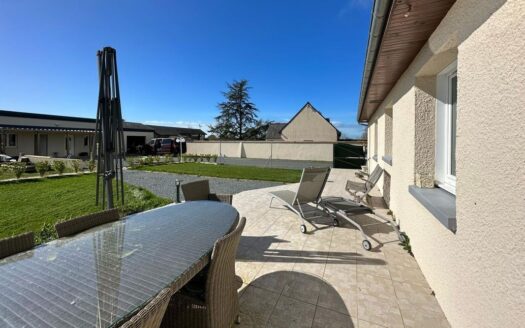 Maison superbe état proche mer avec terrasse et grand terrain