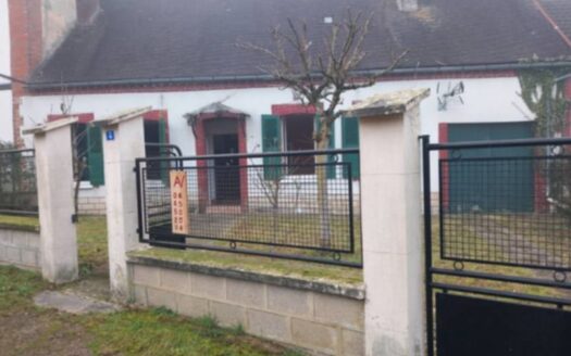 Charmante Maison de Village avec Grange et Jardin, Idéal Primo et Investisseur
