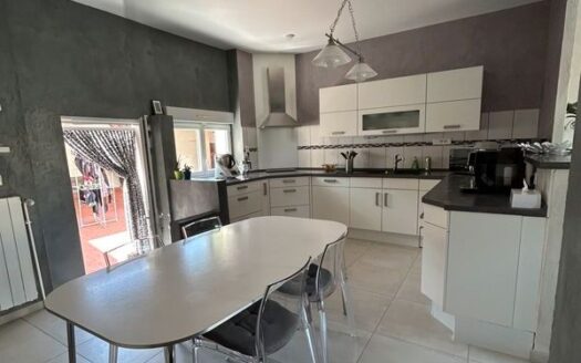 A vendre maison atypique 7 pièces à FEY