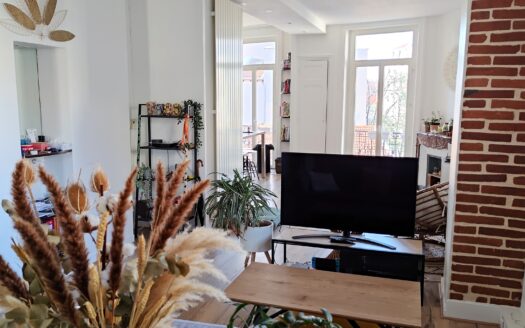 Duplex lumineux avec terrasse tropézienne