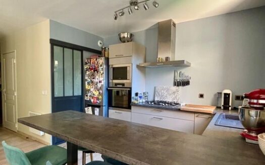 À VENDRE – Appartement type 3 avec terrasse en résidence sécurisée