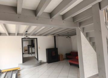1/3  Maison 190m dans un village de chapdes beaufort