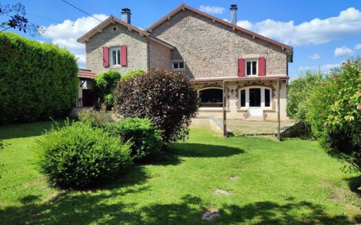 Belle ferme rénovée de 250 m² avec cachet et confort moderne