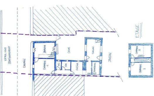 Maison 5 pièces 114m², jardin, garage et dépendances