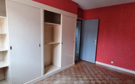 Appartement . 81m2 . Garage / cave / loggia