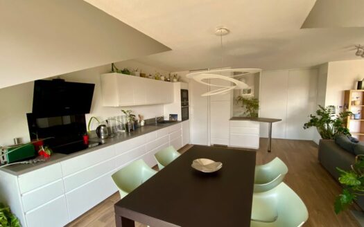 Gd Apt T5 avec Terrasses, Piscine, Cave et Parkings