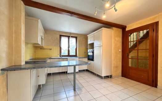 Maison mitoyenne 4 chambres + 1 bureau 125 m²