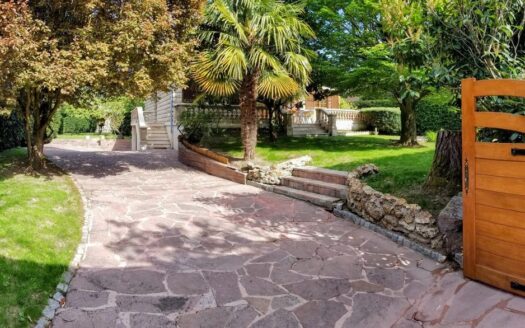 1/20  Belle maison 7 pièces 180 m²