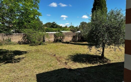 Maison 4 pièces sur terrain de 710m2