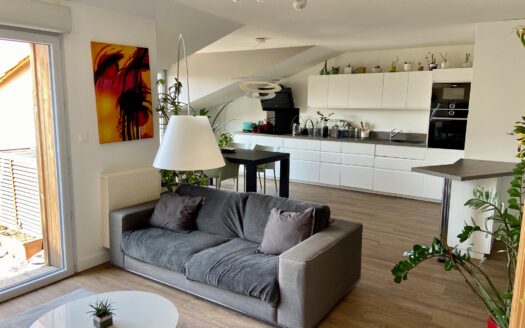 Gd Apt T5 avec Terrasses, Piscine, Cave et Parkings