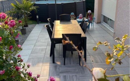 Maison de plain-pied 109 m² – Courlaoux (terrain, garage, piscine)