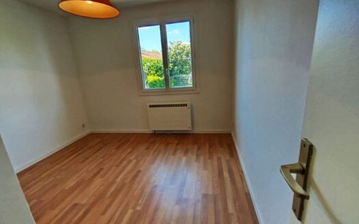 Maison avec extension indépendante + Sous sol 284 000