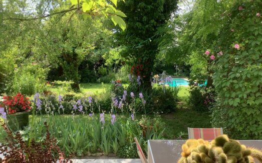 Maison 2 appartements, jardin piscine 168m²