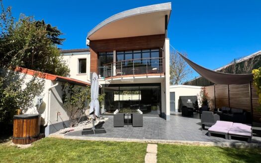 Maison d’architecte 186m² proche bords de marne Artois