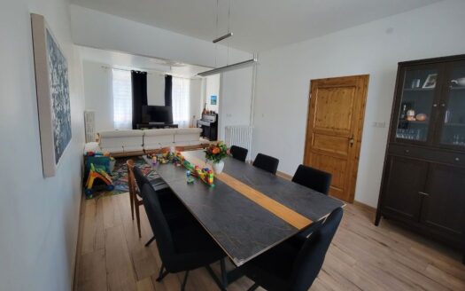 Maison rénovée 9 pieces 156m2