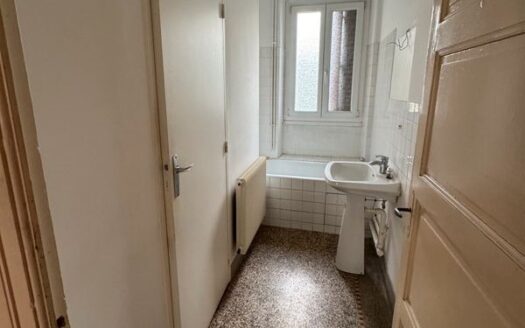 Appartement quartier Salins 78 m2 avec Garage