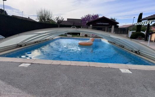 Maison 3 chambres avec sous-sol, piscine et terrain 1065 m² – Granges-les-Beaumont