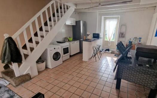 Vend grange à rénover + maison en location