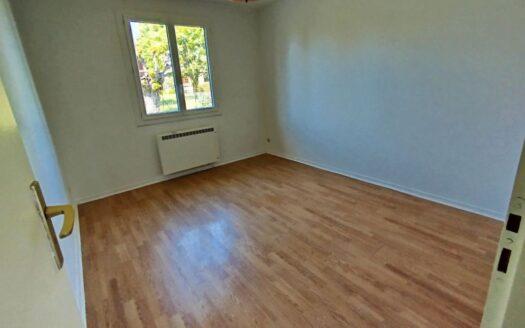 Maison avec extension indépendante + Sous sol 284 000