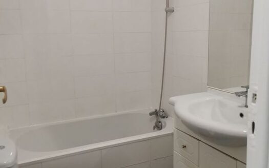 Studio rénové Nice ouest avenue Bornala