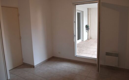 Appartement T4 81m2 avec Terrasse et Box