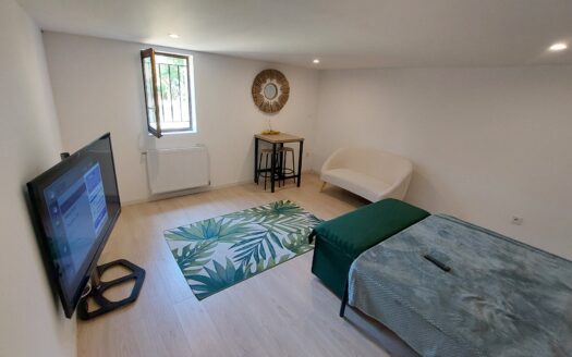Maison 12 pieces 10 chambres 3 niveaux DPE B
