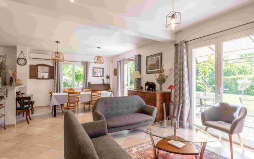 Maison 5 chambres (160m2) sur ~2100 m2 avec piscine à Puyricard – visite virtuelle