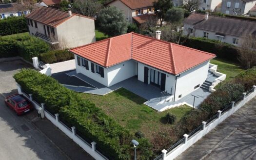 Maison à vendre – 6 pièces – 162 m² avec studio – Terrain 800 m²