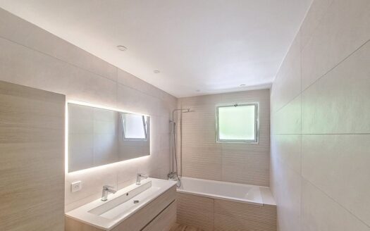Vente appartement 3 pièces 83 m2 Vence