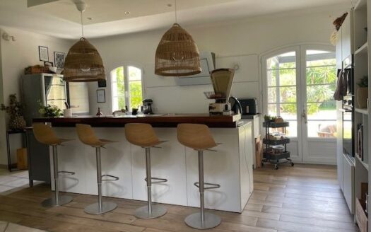 VILLA BOUILLARGUES 183m² 4 CH