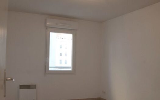 Appartement T4 81m2 avec Terrasse et Box