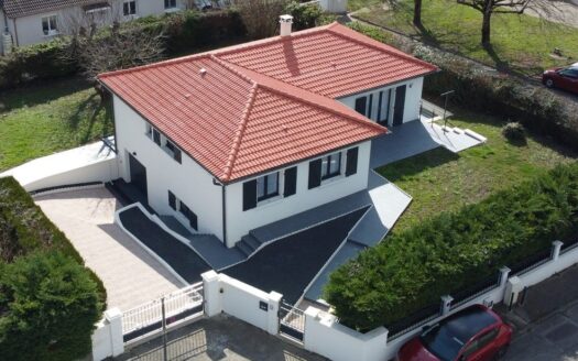 Maison à vendre – 6 pièces – 162 m² avec studio – Terrain 800 m²