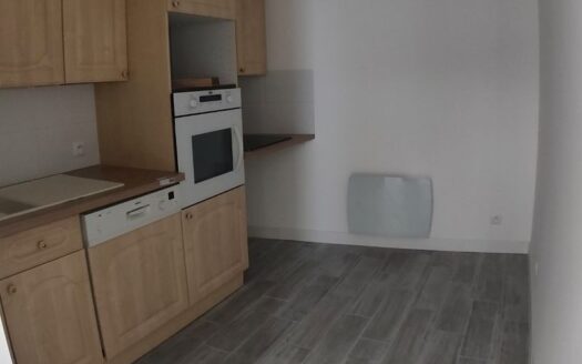 Duplex 91 M2 à 1 minute de la place caramy