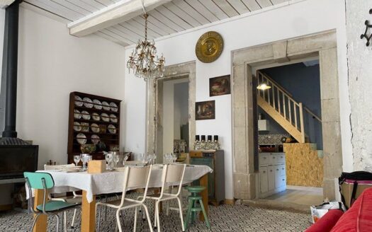 Double maison atypique à vendre près du canal du midi
