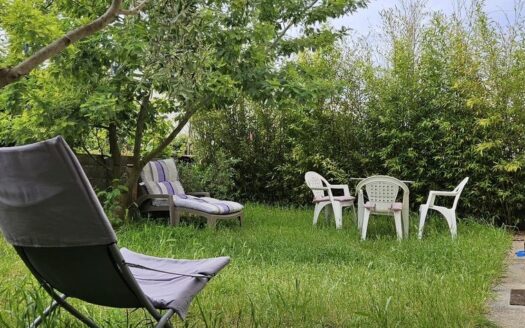 Ensemble immobilier, un logement, des revenus