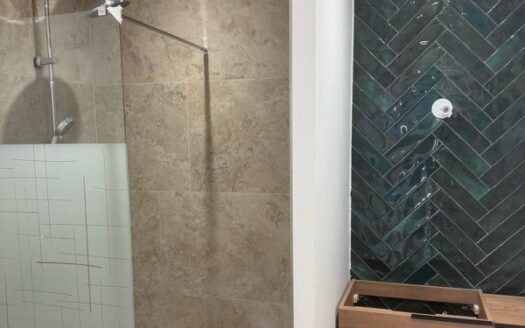 Studio 25m2 + sous sol 25m2 refait à neuf