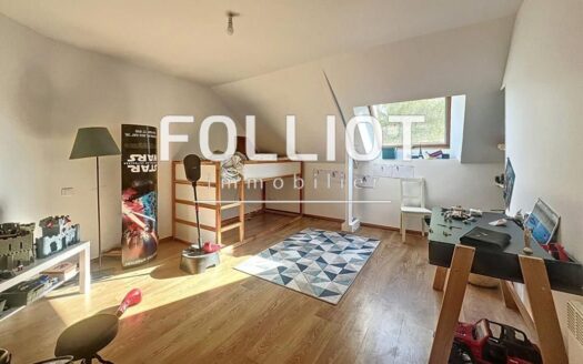 Maison 7 pièces 230 m²
