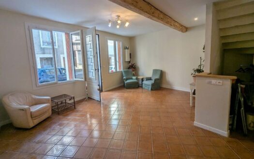 Maison de charme rénovée au cœur d’Espéraza – 150 m² sur 3 niveaux