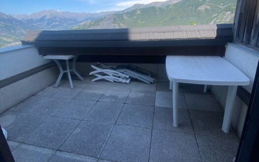STUDIO avec TERRASSE – VUE sur la Vallée